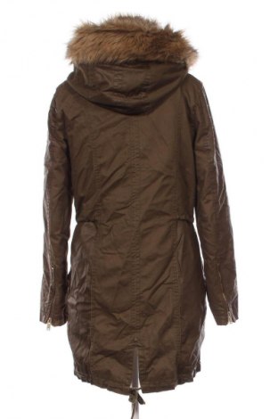 Дамско яке Bershka, Размер L, Цвят Зелен, Цена 58,99 лв.