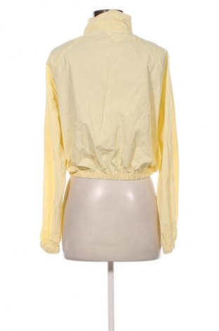 Geacă de femei Bershka, Mărime S, Culoare Galben, Preț 163,99 Lei