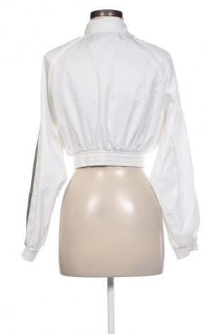 Geacă de femei Bershka, Mărime XS, Culoare Alb, Preț 211,89 Lei