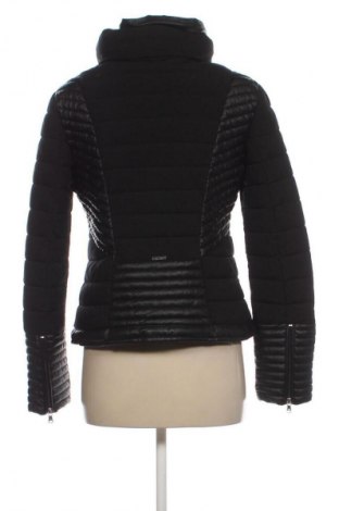 Dámska bunda  Guess, Veľkosť L, Farba Čierna, Cena  67,95 €