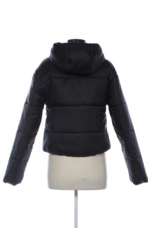 Dámska bunda  Nike, Veľkosť XS, Farba Čierna, Cena  127,95 €