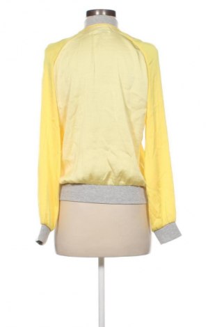 Damenjacke Stradivarius, Größe M, Farbe Gelb, Preis € 33,99