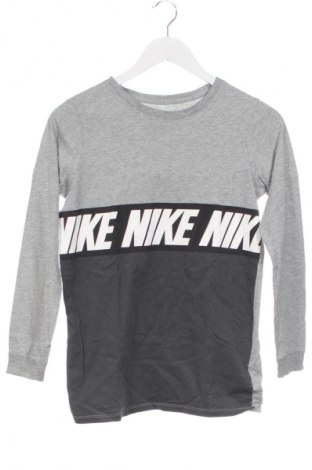 Детска блуза Nike, Размер 12-13y/ 158-164 см, Цвят Многоцветен, Цена 19,99 лв.