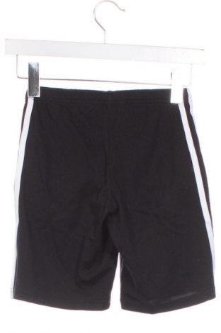 Detské krátke nohavice  Adidas, Veľkosť 6-7y/ 122-128 cm, Farba Čierna, Cena  15,95 €