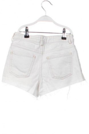 Παιδικό κοντό παντελόνι Zara, Μέγεθος 7-8y/ 128-134 εκ., Χρώμα Λευκό, Τιμή 6,00 €