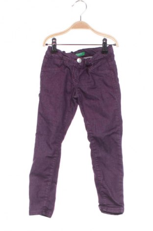 Dziecięce spodnie United Colors Of Benetton, Rozmiar 3-4y/ 104-110 cm, Kolor Fioletowy, Cena 57,47 zł