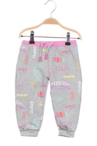 Детско спортно долнище Guess, Размер 12-18m/ 80-86 см, Цвят Многоцветен, Цена 21,99 лв.