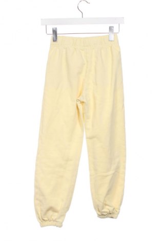 Детско спортно долнище Zara, Размер 8-9y/ 134-140 см, Цвят Жълт, Цена 15,96 лв.