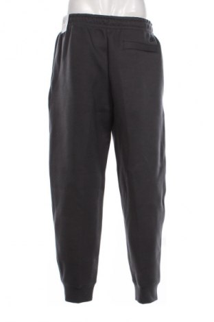 Pánské tepláky  Nike, Velikost M, Barva Šedá, Cena  1 749,00 Kč