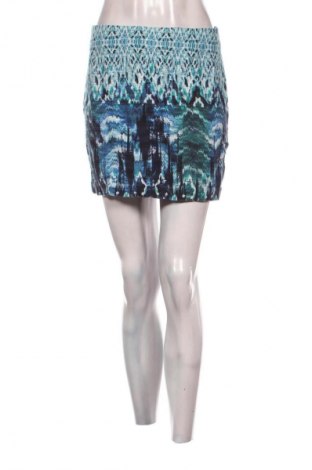 Пола H&M, Размер S, Цвят Многоцветен, Цена 17,99 лв.
