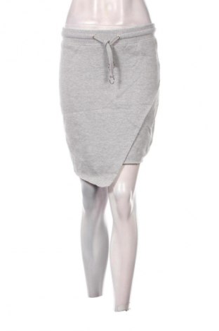 Пола Missguided, Размер S, Цвят Сив, Цена 31,99 лв.