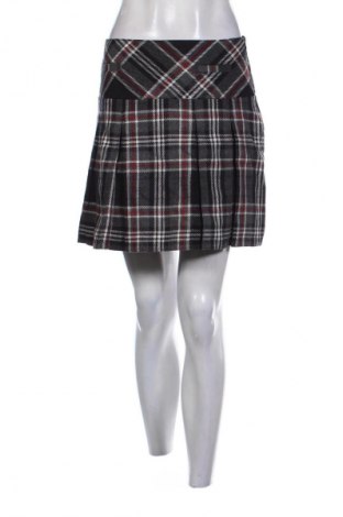 Fustă Yessica, Mărime M, Culoare Multicolor, Preț 50,00 Lei