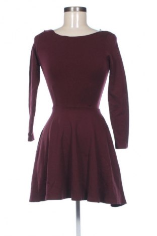Šaty  American Apparel, Velikost M, Barva Červená, Cena  920,00 Kč