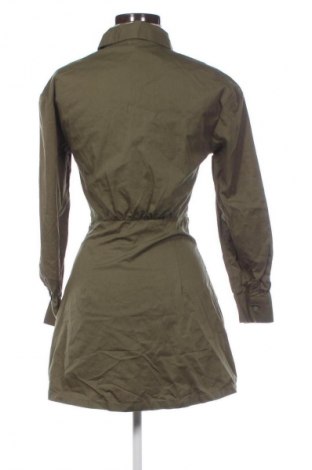 Kleid Bershka, Größe S, Farbe Grün, Preis 14,83 €