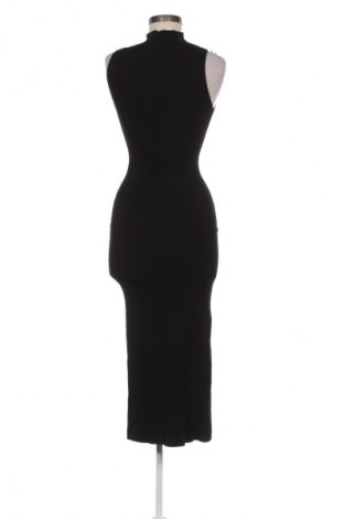 Šaty  Bershka, Veľkosť XS, Farba Čierna, Cena  14,83 €