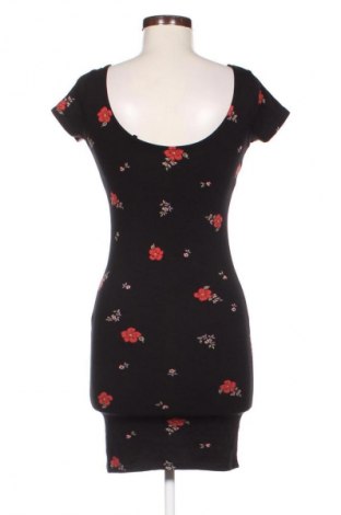 Kleid C&A, Größe XS, Farbe Mehrfarbig, Preis 14,77 €