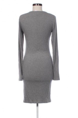 Rochie Calvin Klein Jeans, Mărime L, Culoare Gri, Preț 178,58 Lei