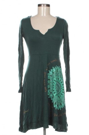 Рокля Desigual, Размер M, Цвят Зелен, Цена 82,99 лв.