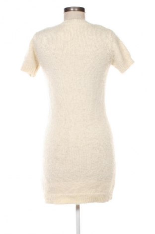 Ruha Forever 21, Méret S, Szín Ekrü
, Ár 5 400 Ft