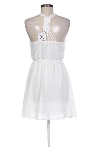 Kleid Fresh Made, Größe M, Farbe Weiß, Preis 25,00 €