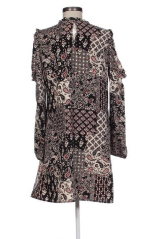 Kleid George, Größe M, Farbe Mehrfarbig, Preis 15,00 €