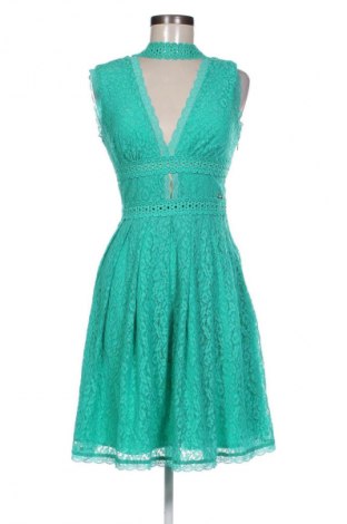 Sukienka Guess, Rozmiar S, Kolor Zielony, Cena 236,82 zł