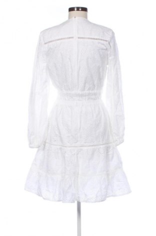 Rochie Guess, Mărime M, Culoare Alb, Preț 253,00 Lei