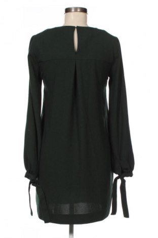 Рокля H&M, Размер XS, Цвят Зелен, Цена 29,99 лв.