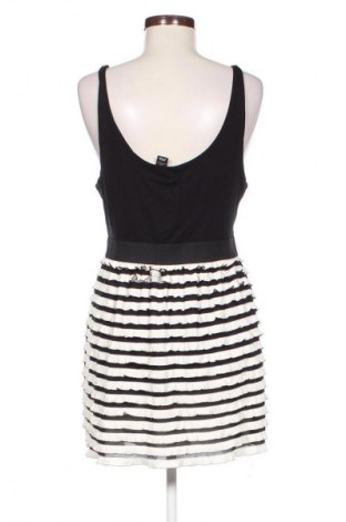 Kleid H&M, Größe L, Farbe Mehrfarbig, Preis 15,00 €