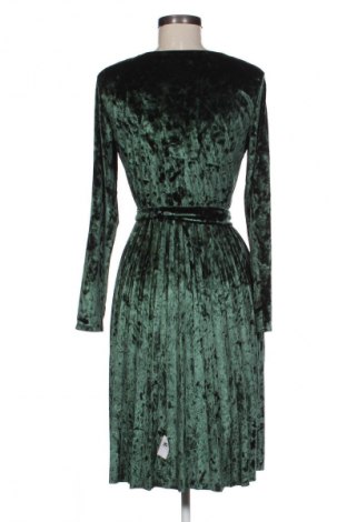 Рокля NEW COLLECTION, Размер M, Цвят Зелен, Цена 48,88 лв.
