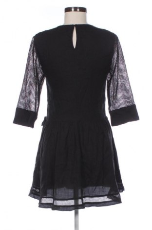 Šaty  PNK casual, Velikost XS, Barva Černá, Cena  1 729,00 Kč