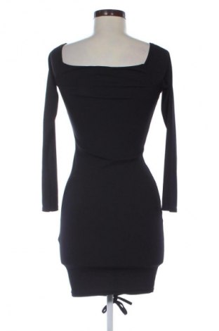 Φόρεμα Pretty Little Thing, Μέγεθος M, Χρώμα Μαύρο, Τιμή 23,59 €