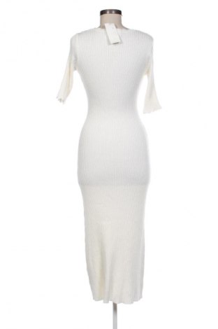 Kleid Reserved, Größe S, Farbe Weiß, Preis 23,59 €