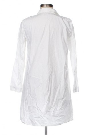 Φόρεμα Reserved, Μέγεθος M, Χρώμα Λευκό, Τιμή 24,55 €