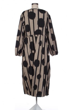 Kleid SHEIN, Größe XXL, Farbe Mehrfarbig, Preis € 14,77
