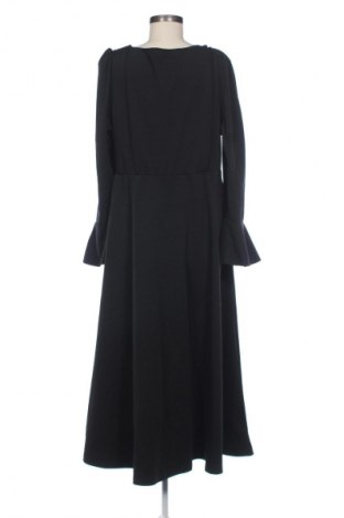 Kleid SHEIN, Größe XXL, Farbe Schwarz, Preis 20,24 €