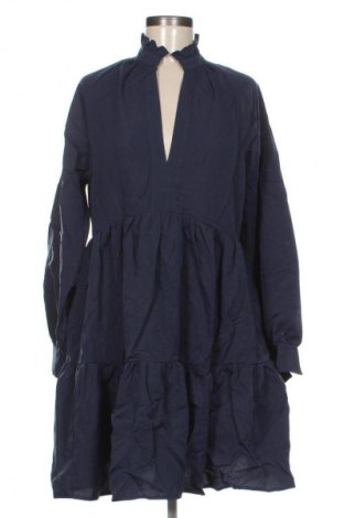 Kleid SHEIN, Größe M, Farbe Blau, Preis 20,99 €
