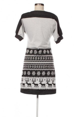 Kleid Unbranded, Größe M, Farbe Mehrfarbig, Preis 32,99 €