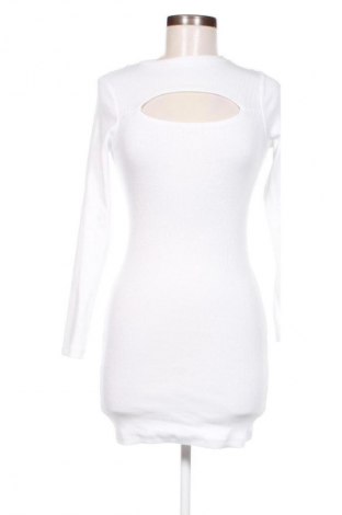 Ruha Unbranded, Méret M, Szín Fehér, Ár 5 688 Ft