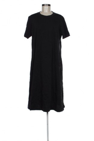 Рокля Uniqlo, Размер XL, Цвят Черен, Цена 54,99 лв.