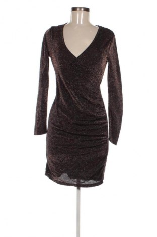 Рокля Vero Moda, Размер M, Цвят Многоцветен, Цена 48,99 лв.