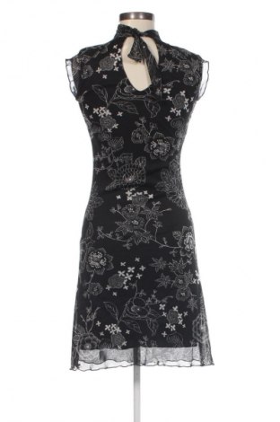 Kleid Xanaka, Größe XS, Farbe Mehrfarbig, Preis € 17,99