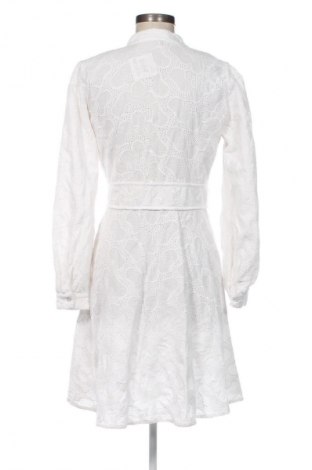 Kleid Y.A.S, Größe M, Farbe Weiß, Preis € 41,94