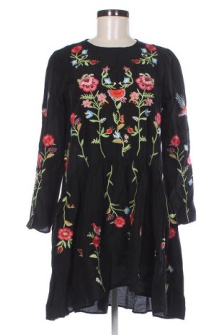 Kleid Zara, Größe M, Farbe Mehrfarbig, Preis 18,99 €