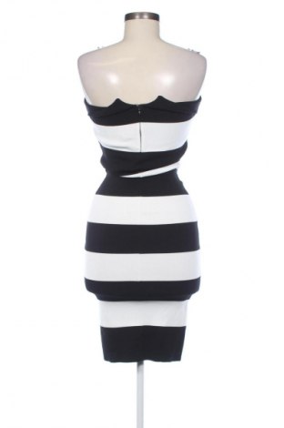 Kleid Zara, Größe M, Farbe Mehrfarbig, Preis 13,80 €