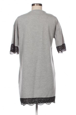 Kleid Zara Trafaluc, Größe S, Farbe Grau, Preis € 33,99