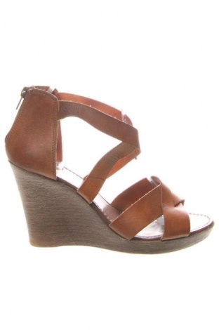 Sandalen Cox, Größe 40, Farbe Braun, Preis 45,61 €