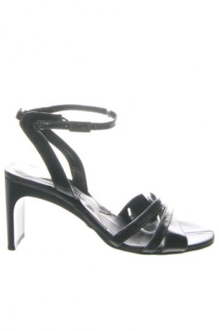 Sandalen DKNY, Größe 36, Farbe Schwarz, Preis 46,04 €