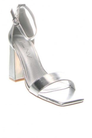 Sandalen Unbranded, Größe 36, Farbe Silber, Preis 32,00 €