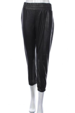 Γυναικείο παντελόνι δερμάτινο Bershka, Μέγεθος S, Χρώμα Μαύρο, Δερματίνη, Τιμή 24,68 €